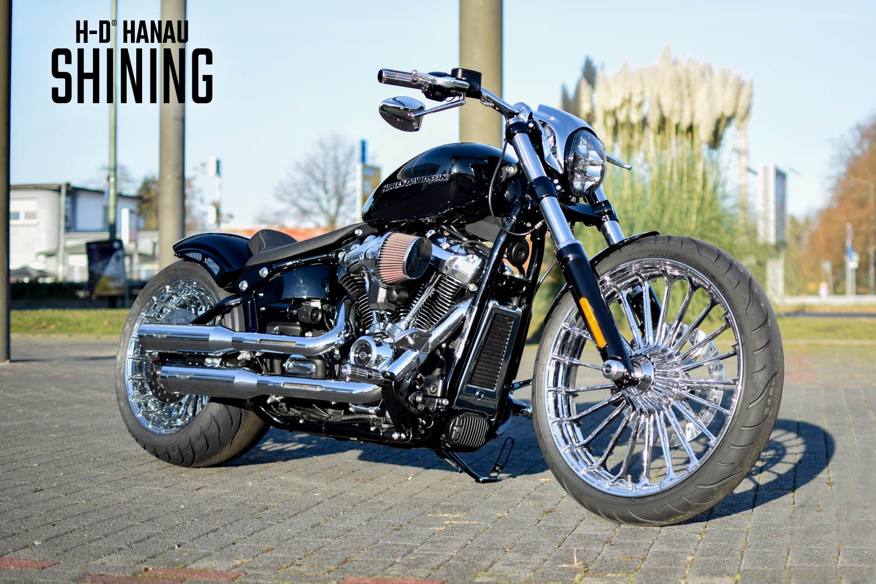 Harley-Davidson Hanau Softail Breakout Umbau Shining Custombike