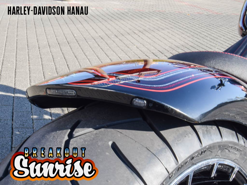 Harley-Davidson Hanau Breakout Sunrise Custombike Umbau