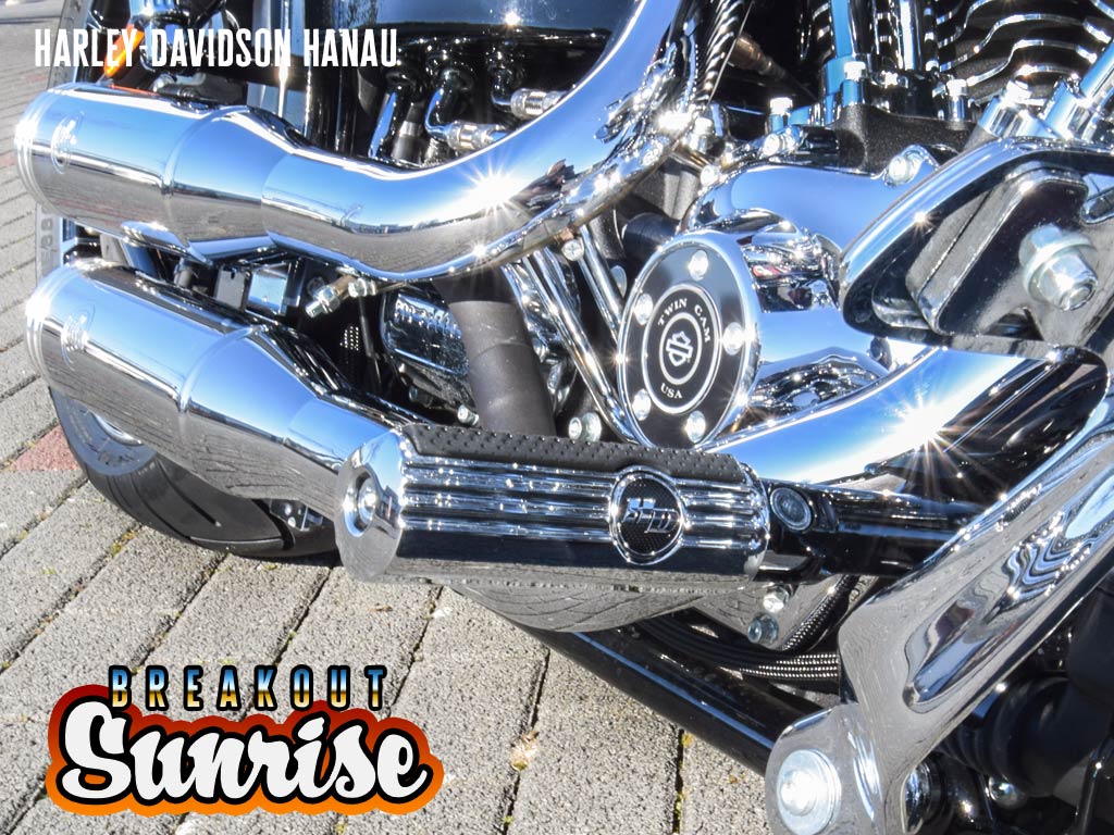 Harley-Davidson Hanau Breakout Sunrise Custombike Umbau