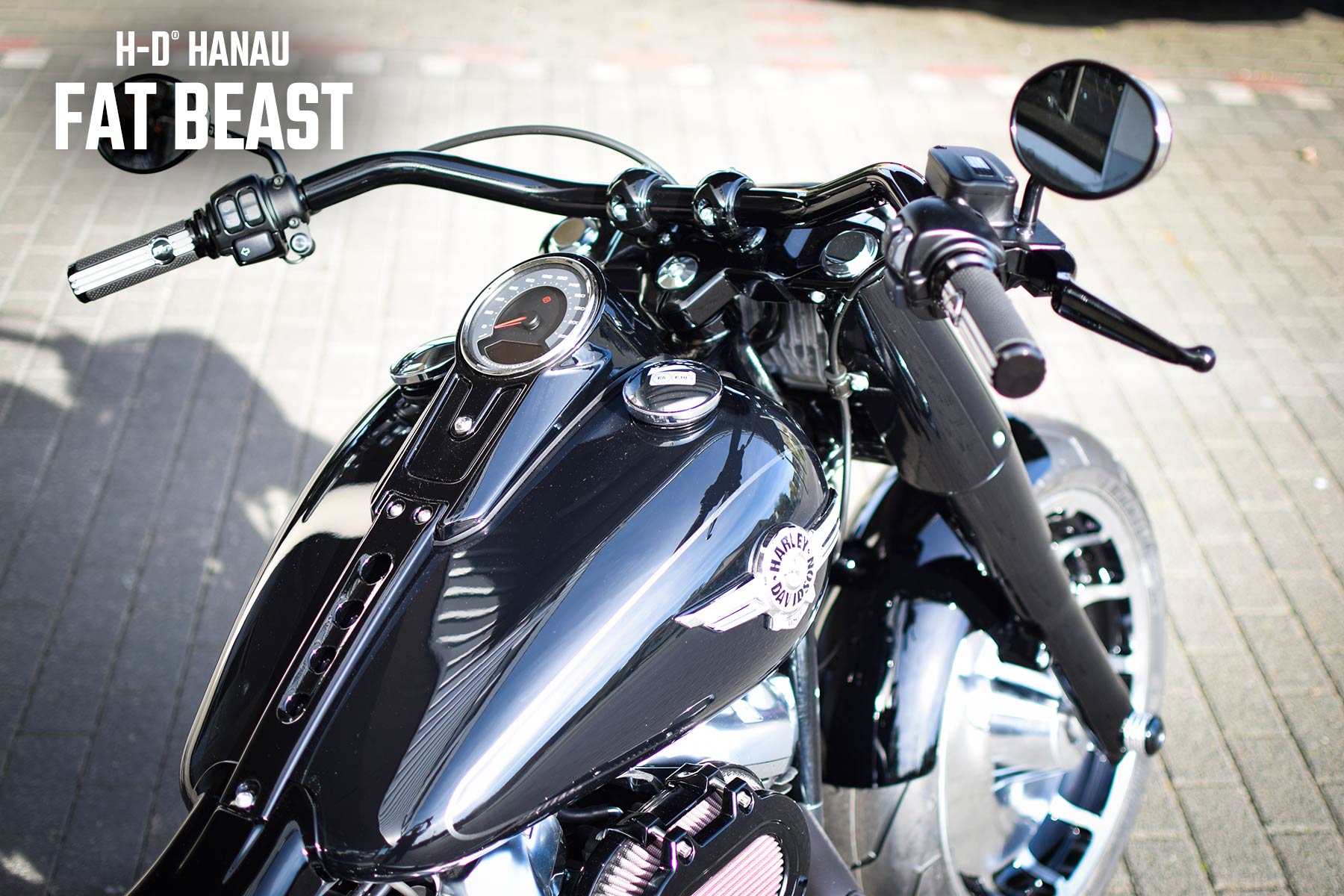 Harley-Davidson Hanau präsentiert Fat Beast Custombike - Umbau auf Fat Boy Basis