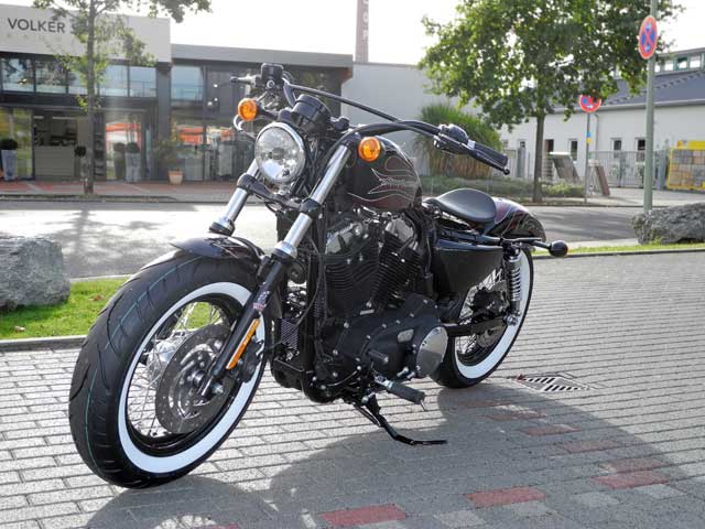 Sportster Forty-Eight Umbau Cherry Bomb 48 Custombike - Umbau von Harley-Davidson Hanau